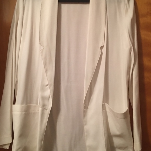 White Rayon/ Blazer - Picture 2 of 4